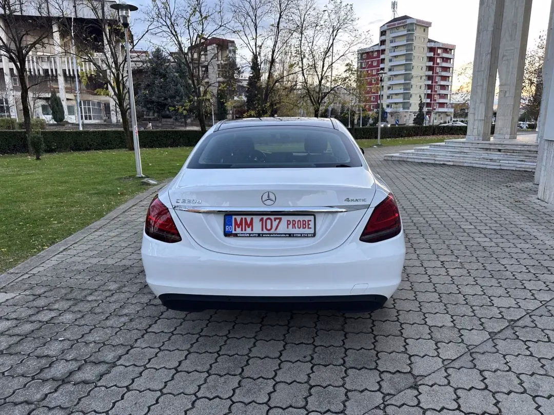 Mercedes-Benz C 220