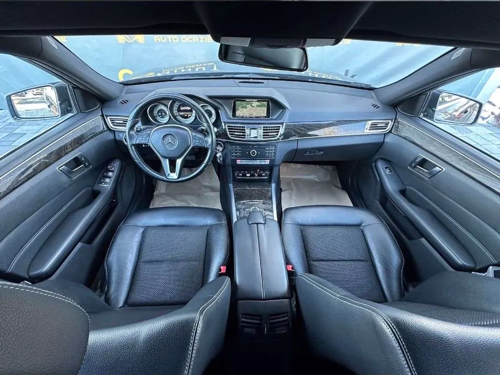 Mercedes-Benz E 220