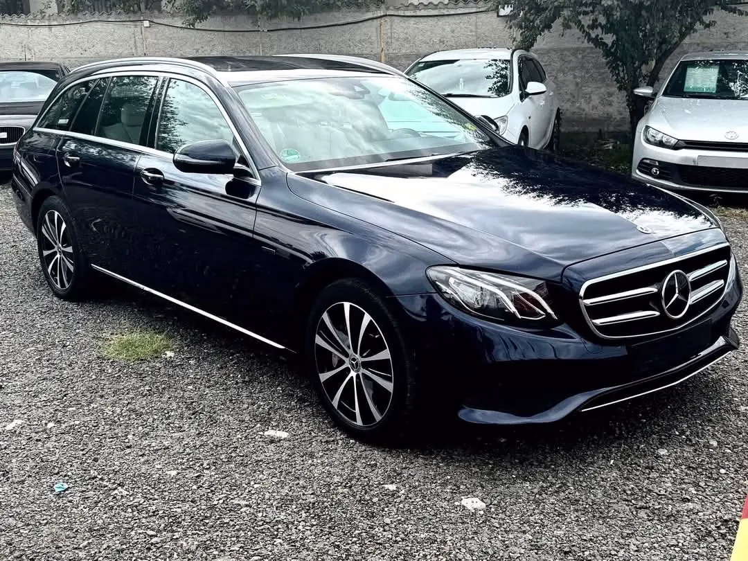 Mercedes-Benz E 300