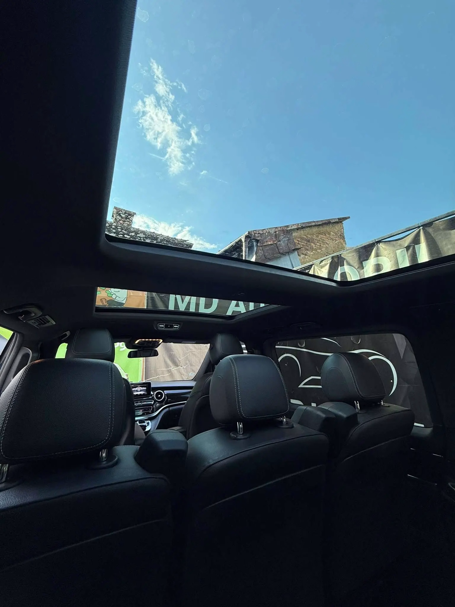 Mercedes-Benz V 220