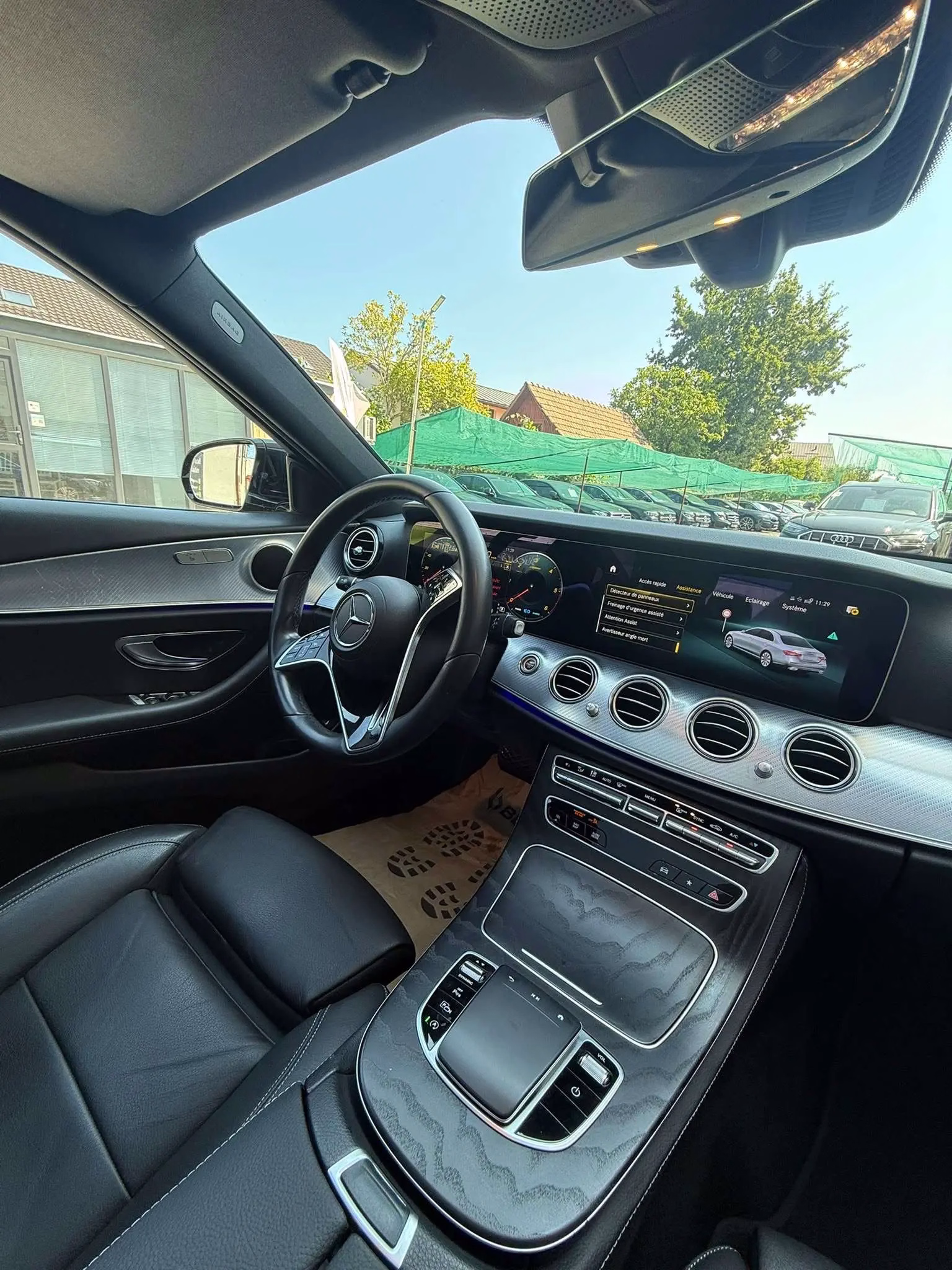 Mercedes-Benz E 200