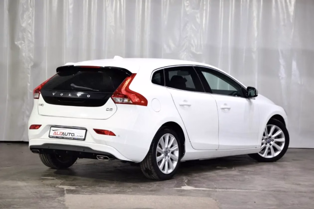 Volvo V40