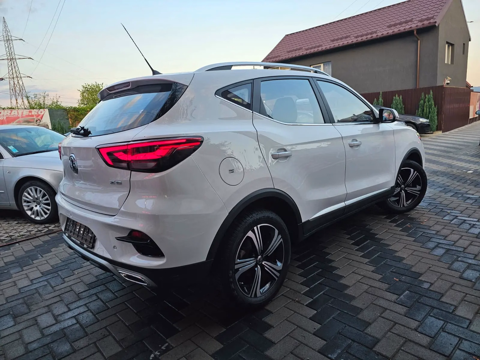 MG ZS