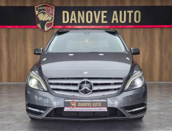 Mercedes-Benz B 180