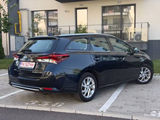 Toyota Auris Touring Sports