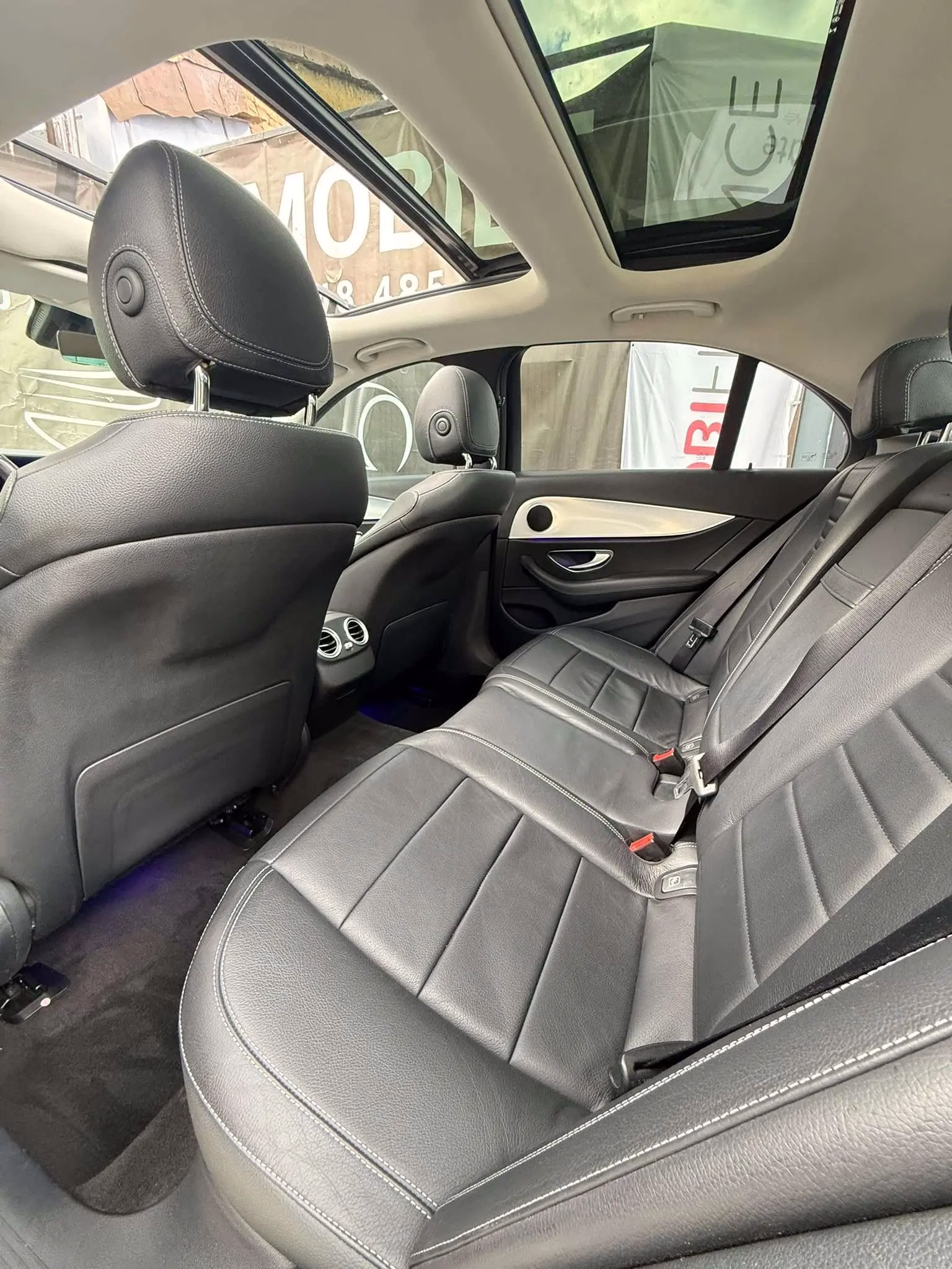 Mercedes-Benz E 200