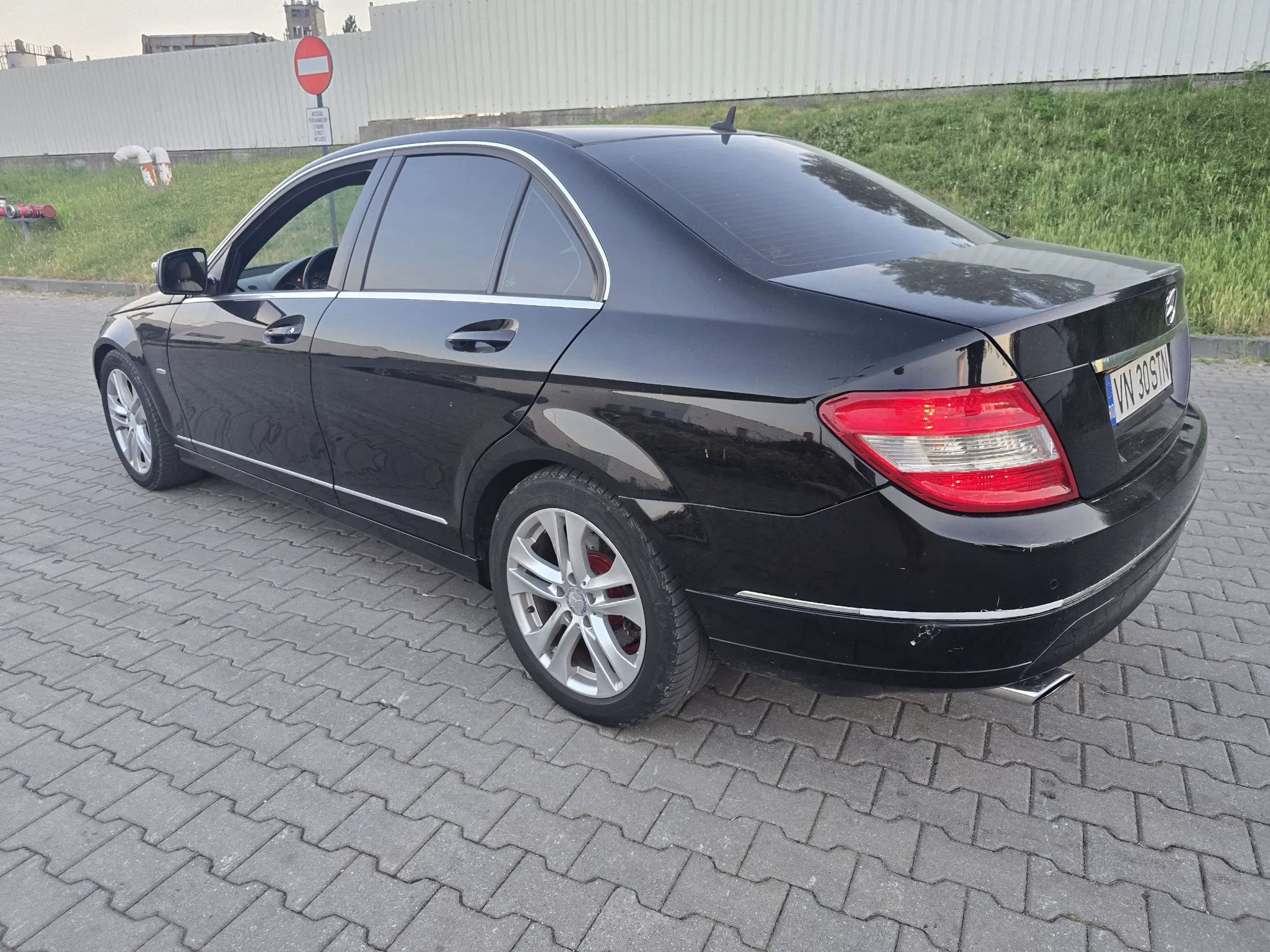 Mercedes-Benz C 320