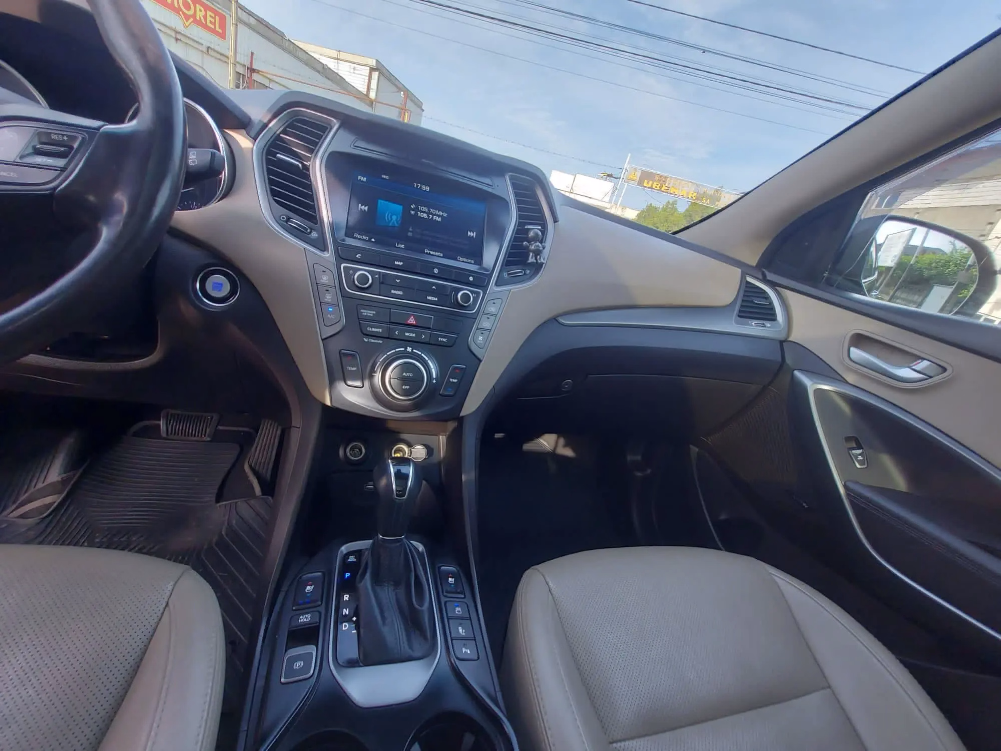 Hyundai Grand Santa Fe