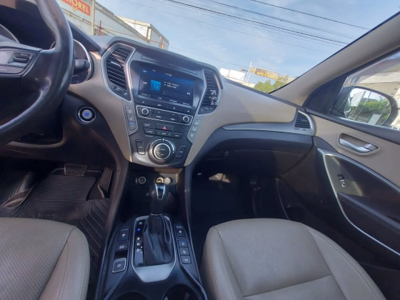 Hyundai Grand Santa Fe