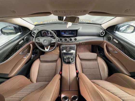 Mercedes-Benz E 200
