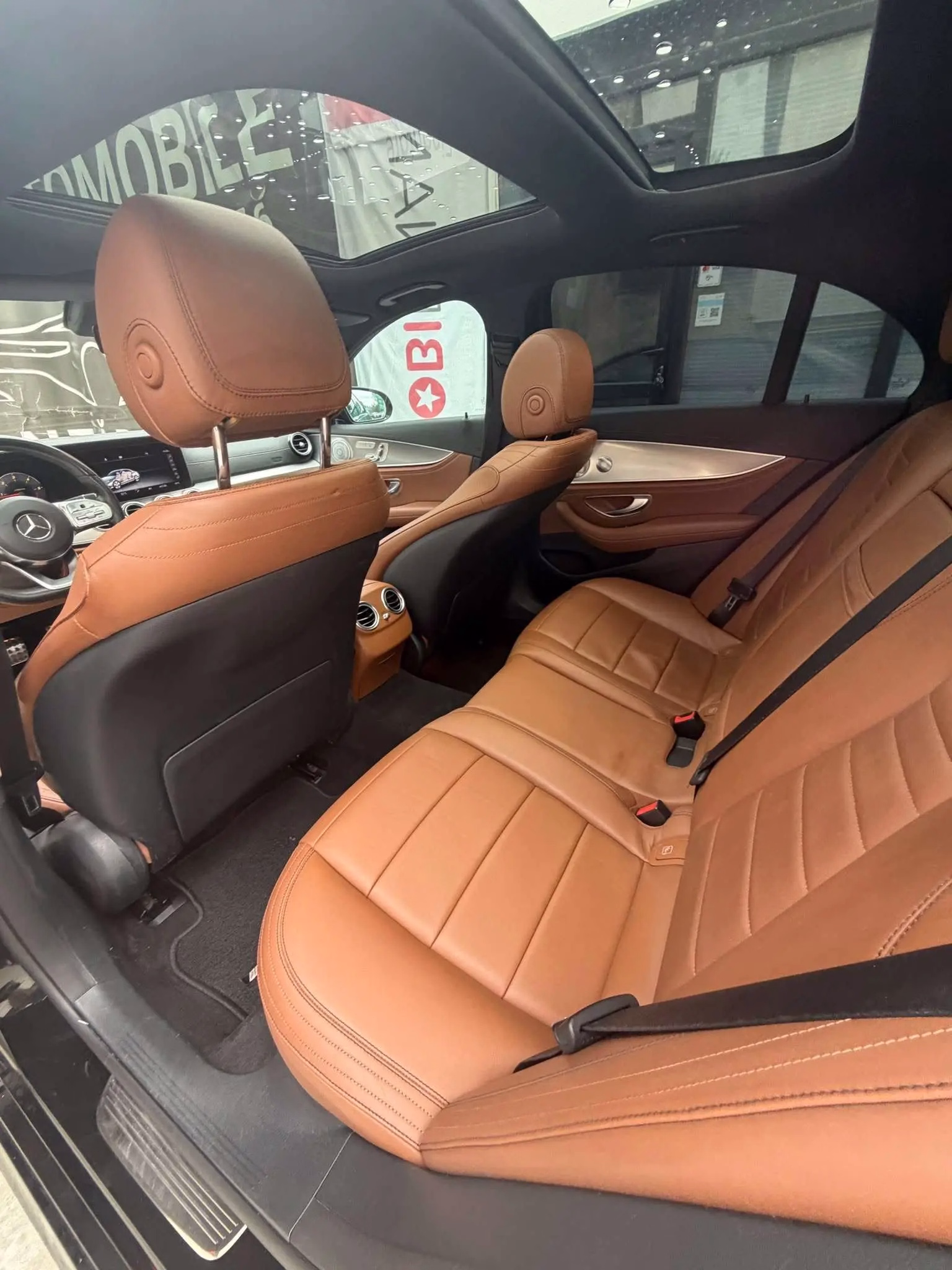 Mercedes-Benz E 200