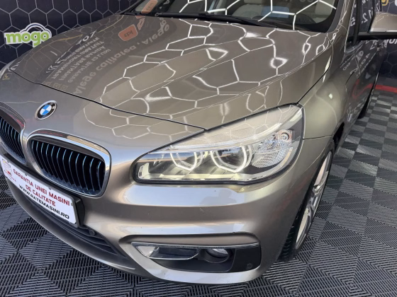 BMW 225