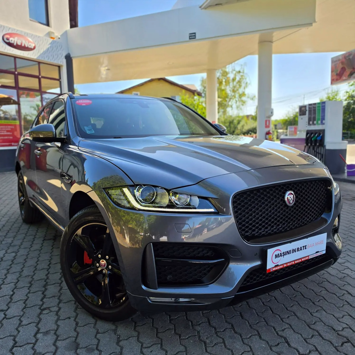 Jaguar F-Pace