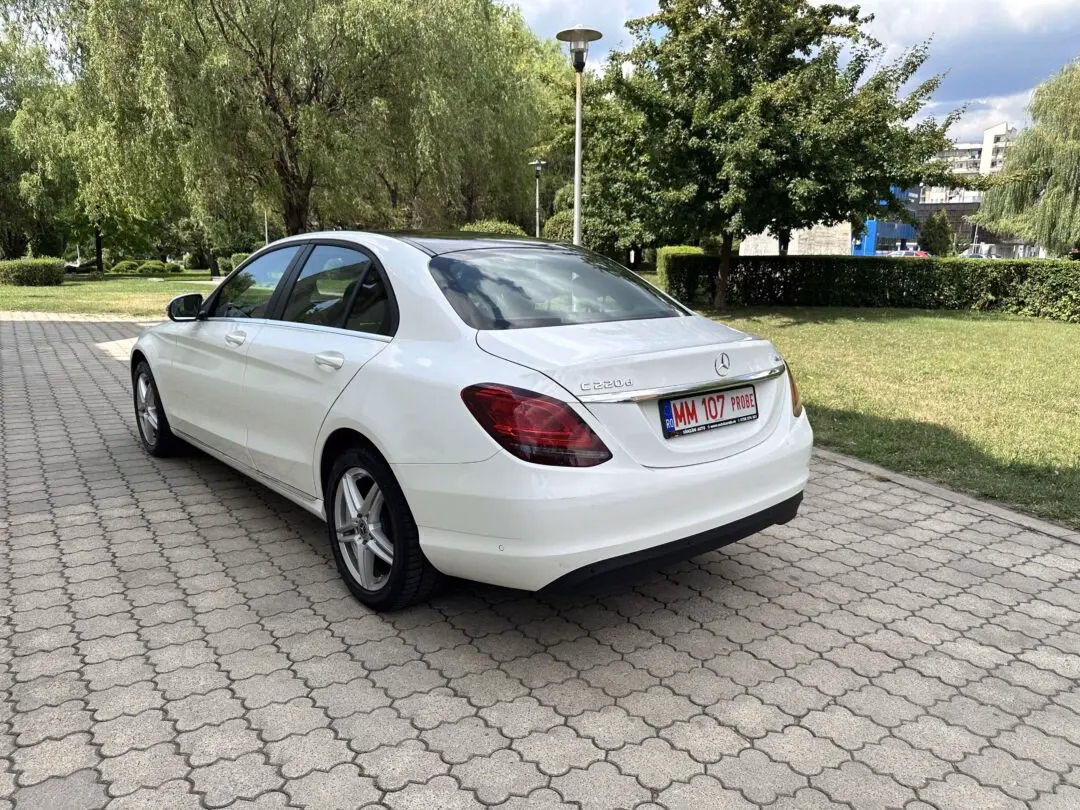Mercedes-Benz C 220