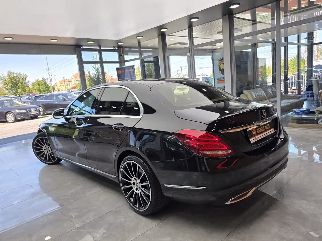 Mercedes-Benz C 220