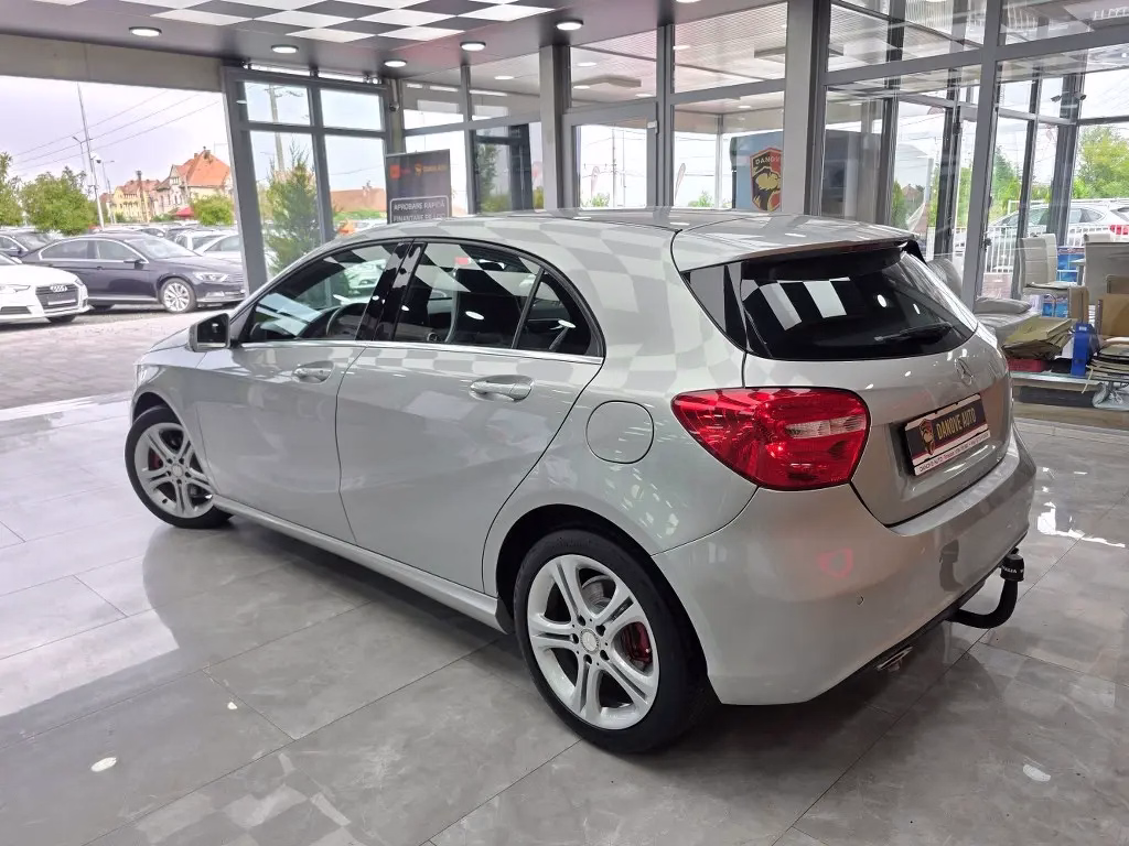 Mercedes-Benz A180
