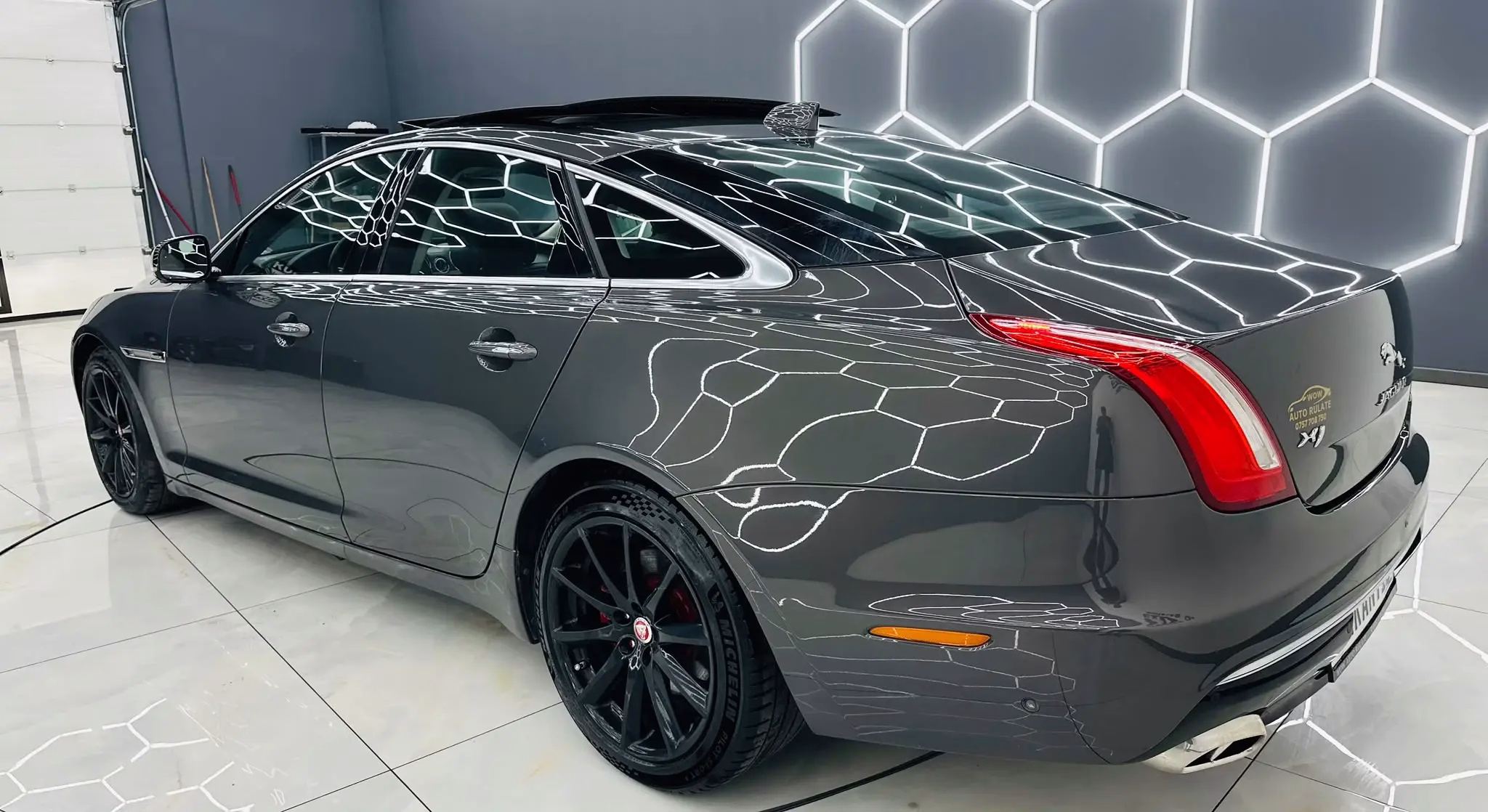 Jaguar XJ