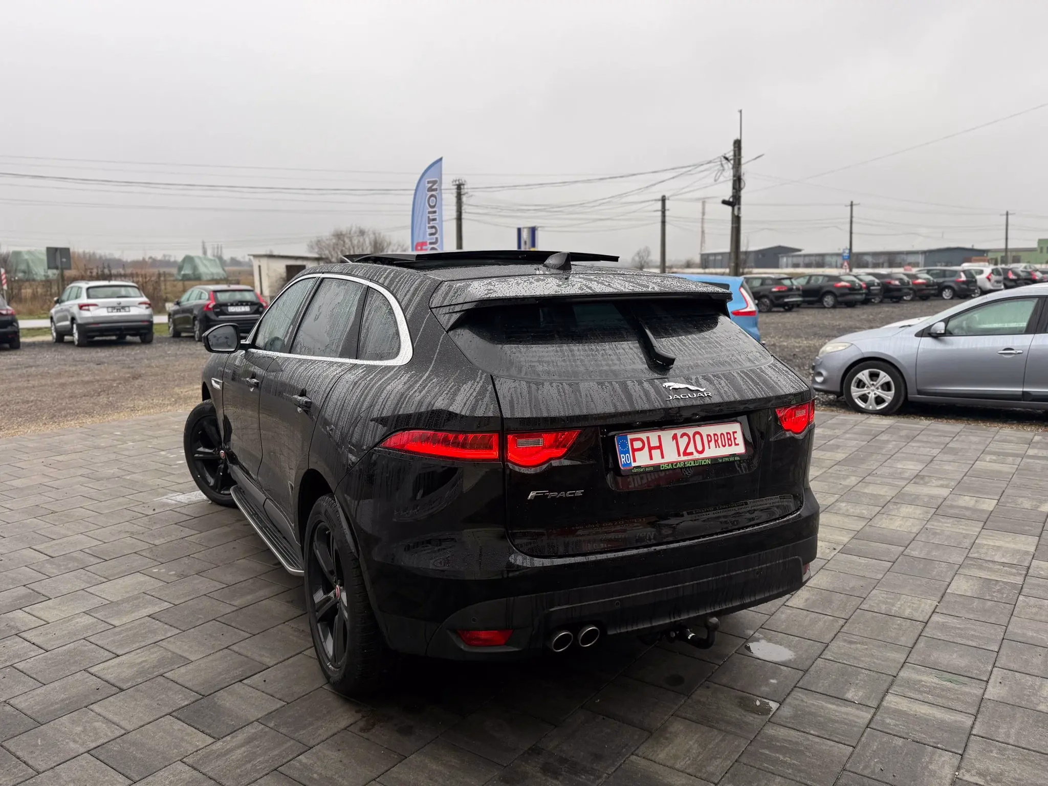 Jaguar F-Pace