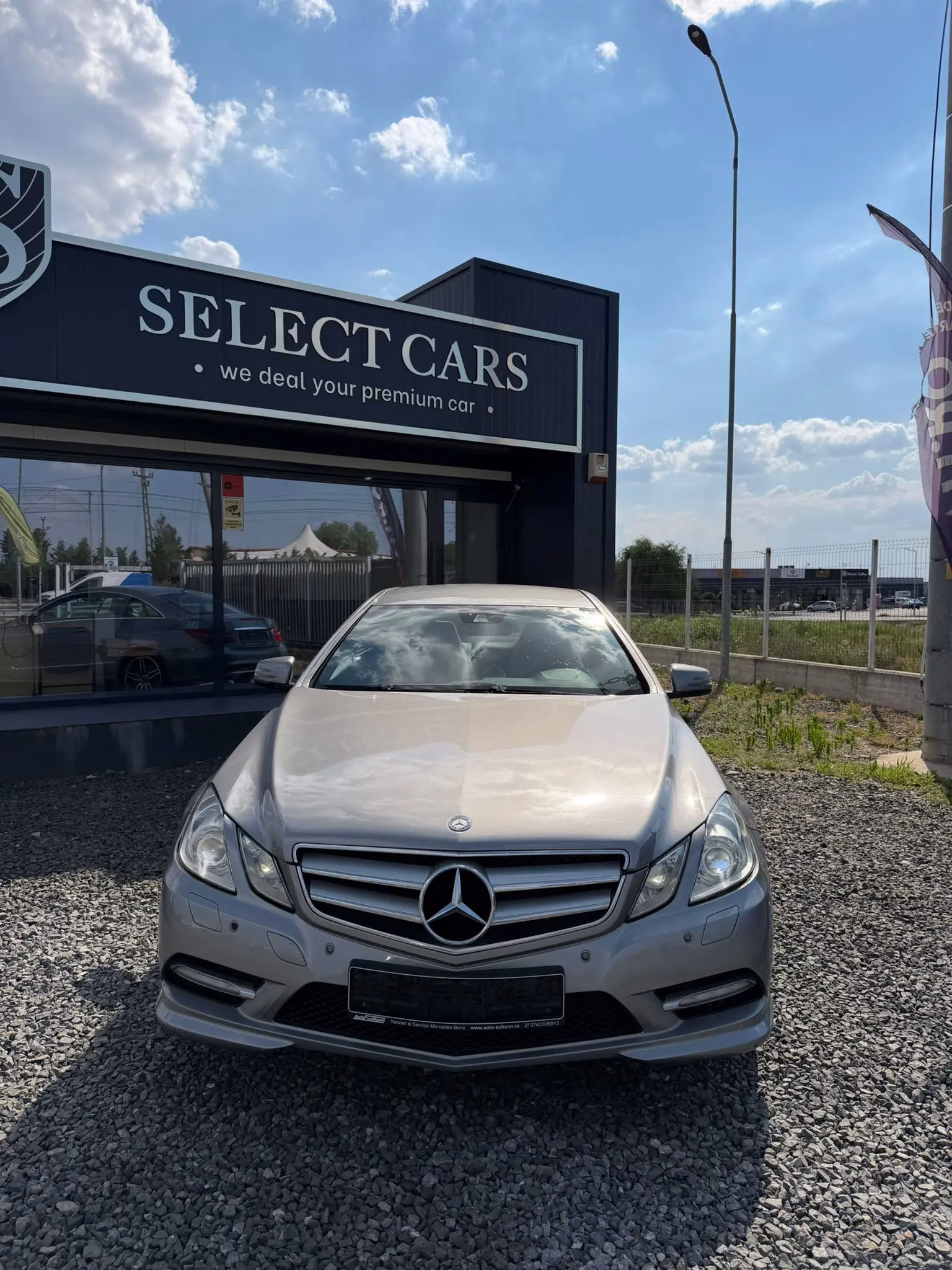 Mercedes-Benz 220