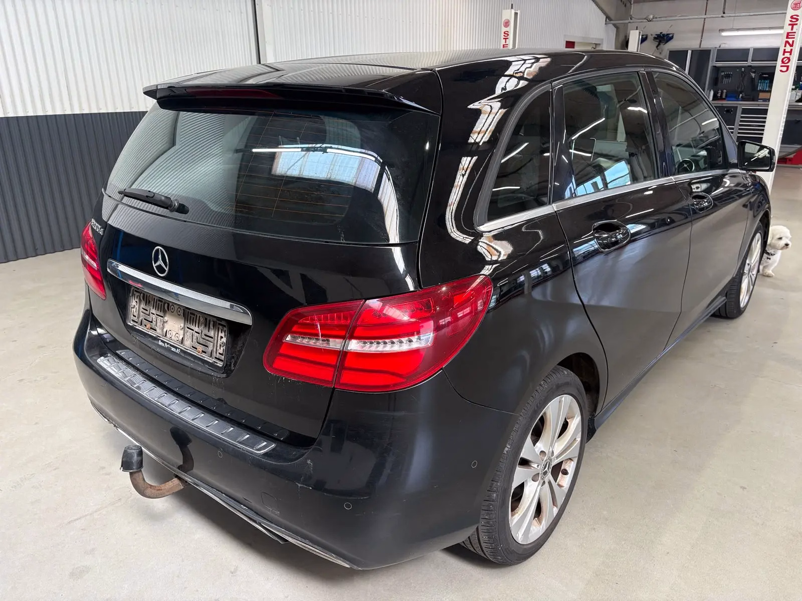 Mercedes-Benz B 200