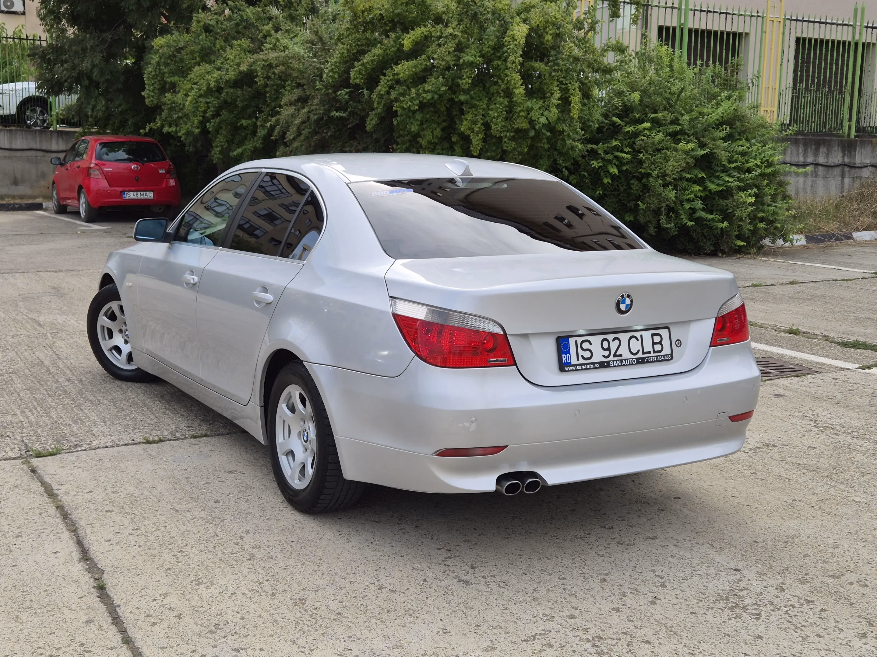 BMW 523