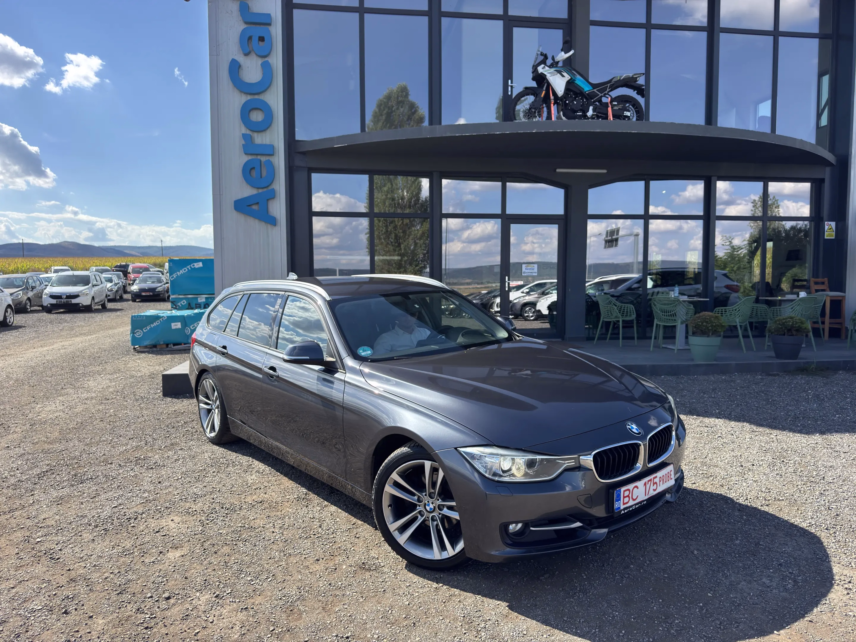 BMW 320