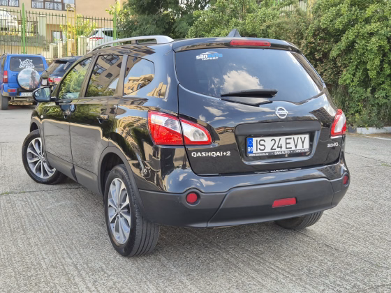 Nissan Qashqai+2