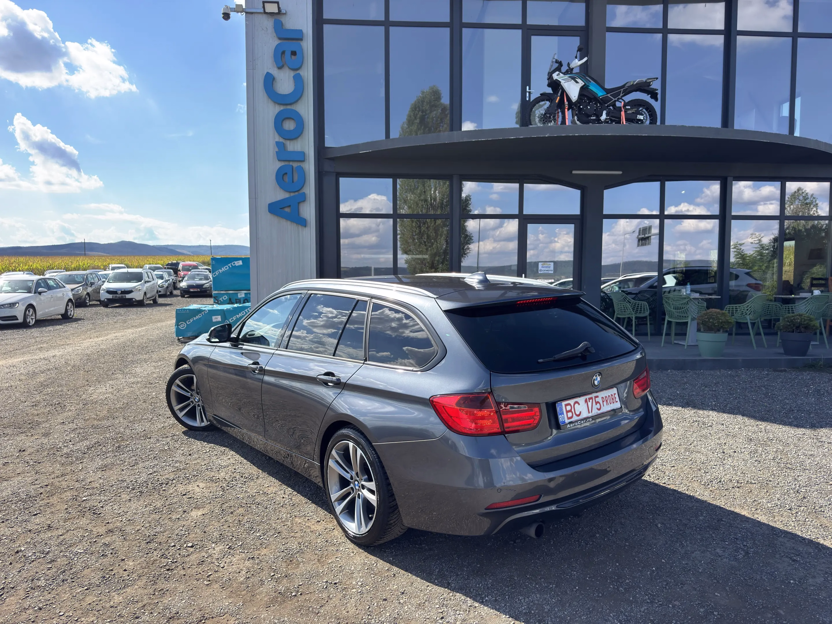 BMW 320