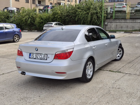BMW 523