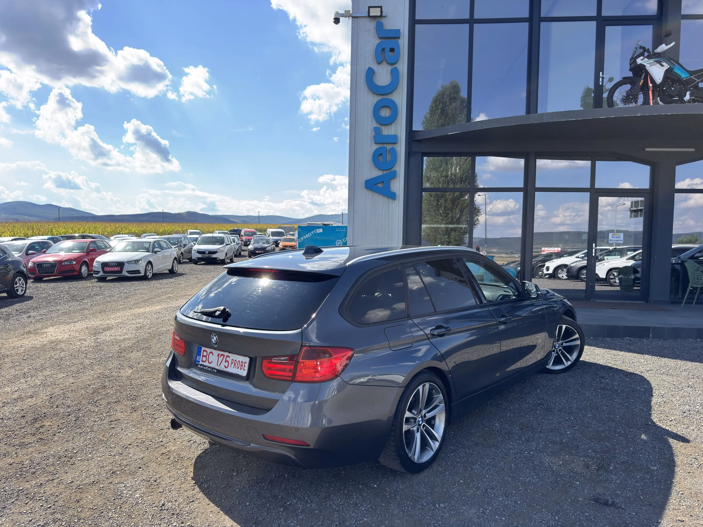 BMW 320