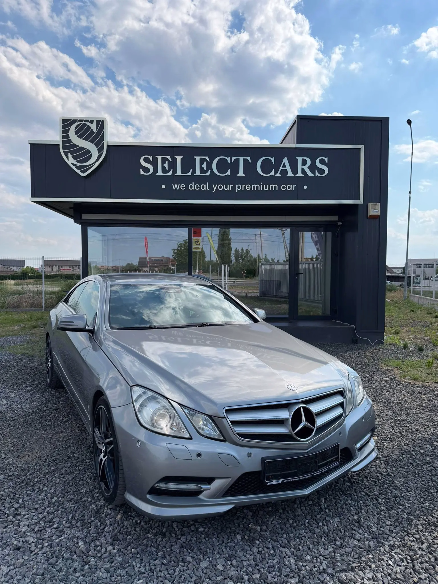 Mercedes-Benz 220