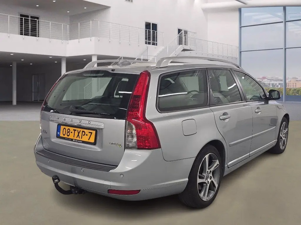 Volvo V50