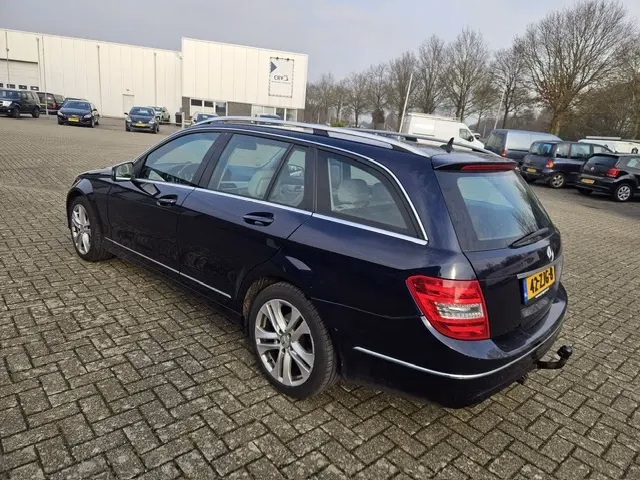 Mercedes-Benz C 180