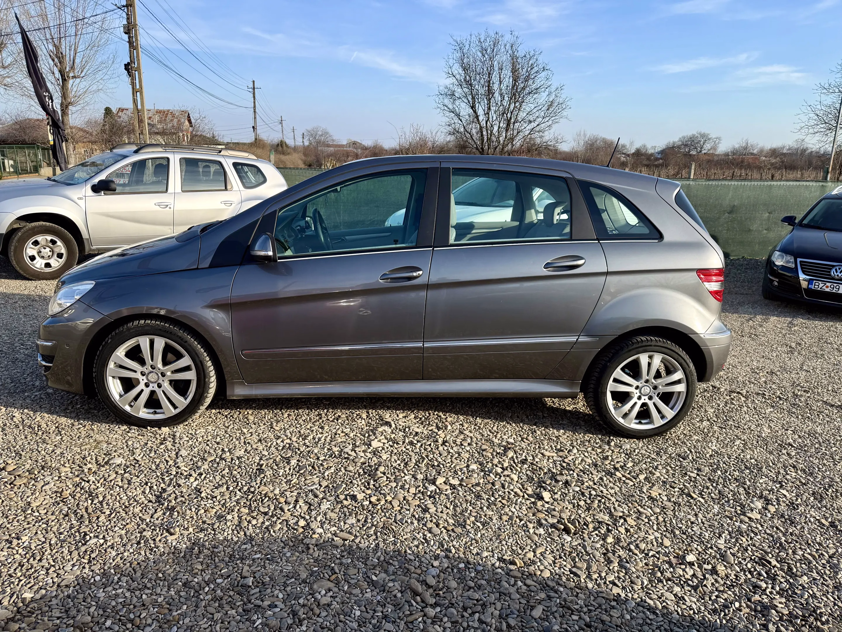 Mercedes-Benz B 200