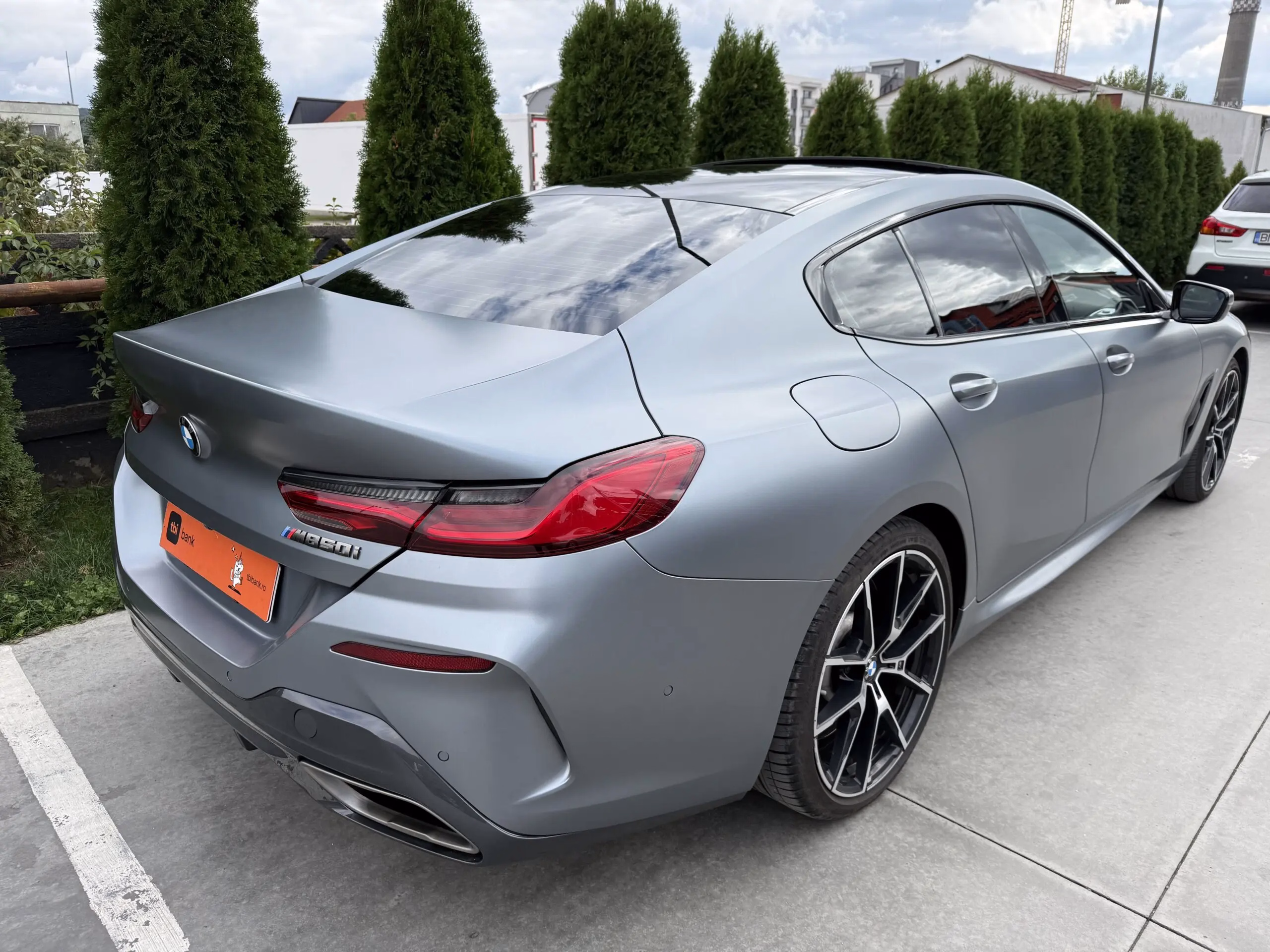 BMW 850