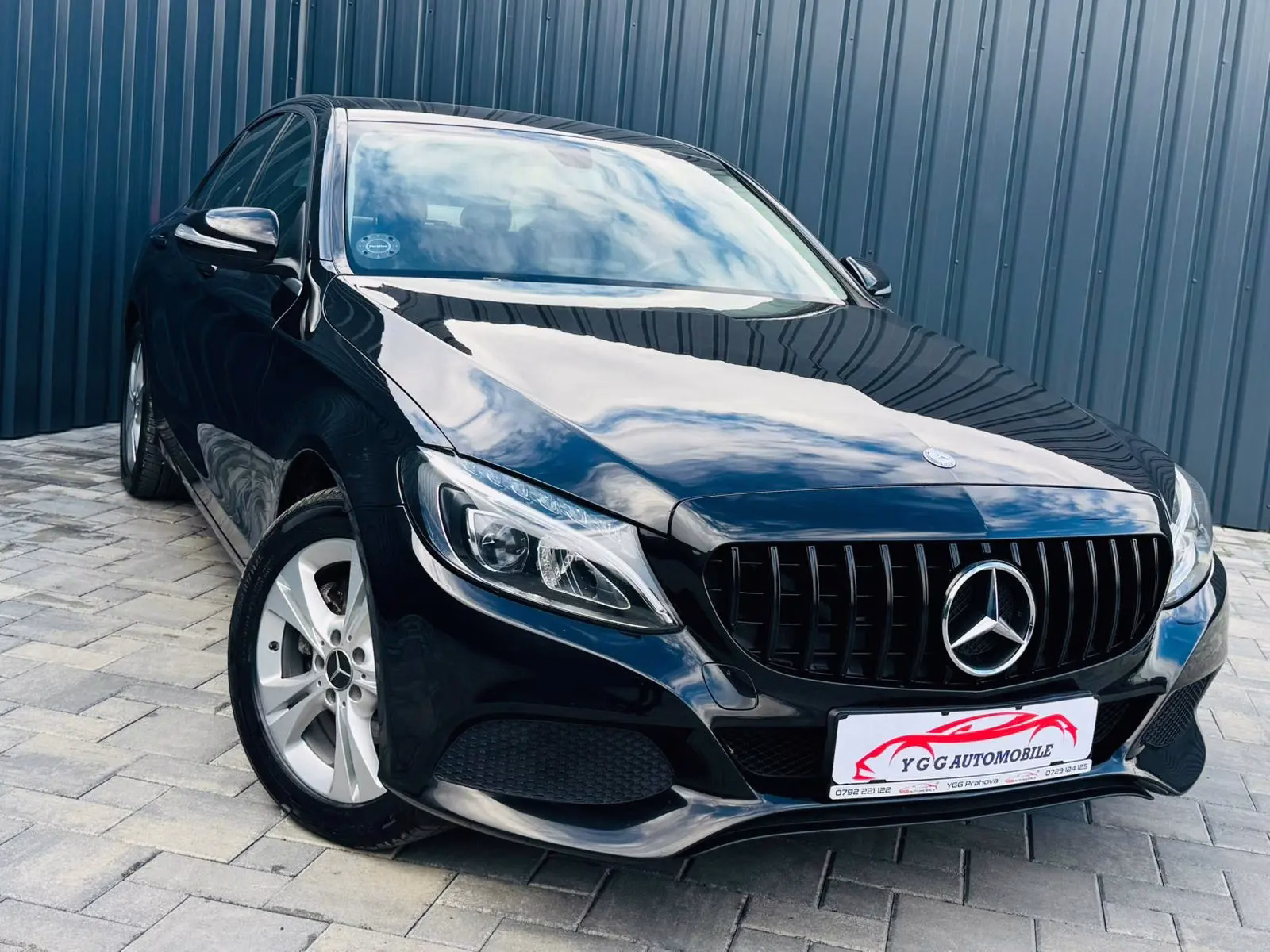 Mercedes-Benz C 220