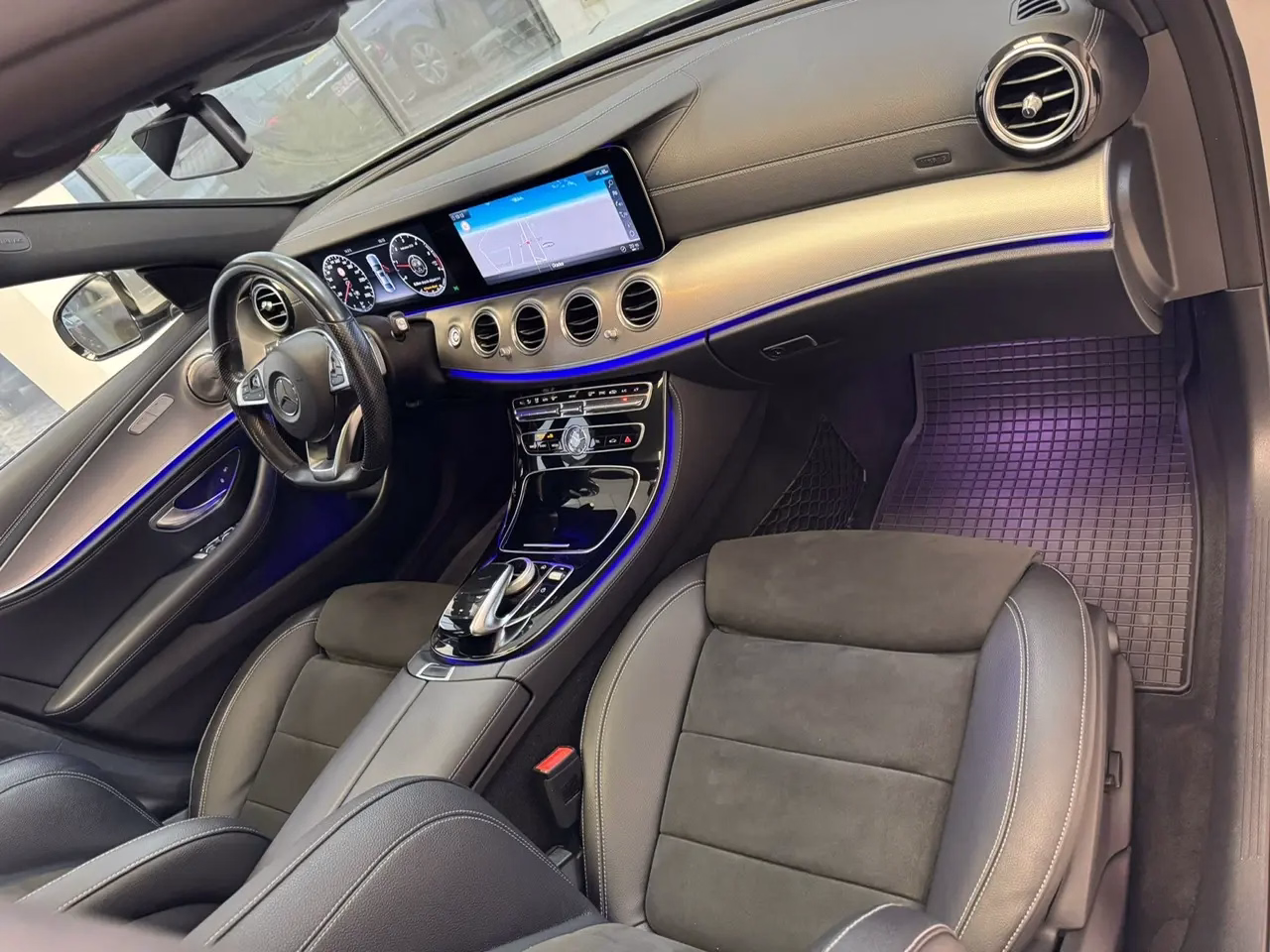 Mercedes-Benz E 220