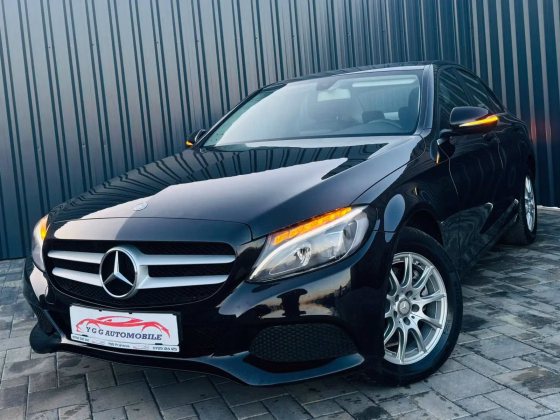 Mercedes-Benz C 220
