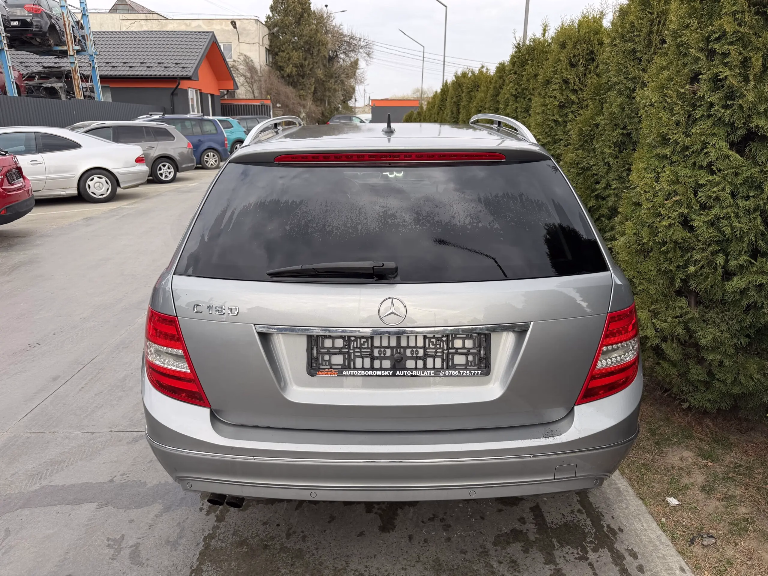 Mercedes-Benz C 180
