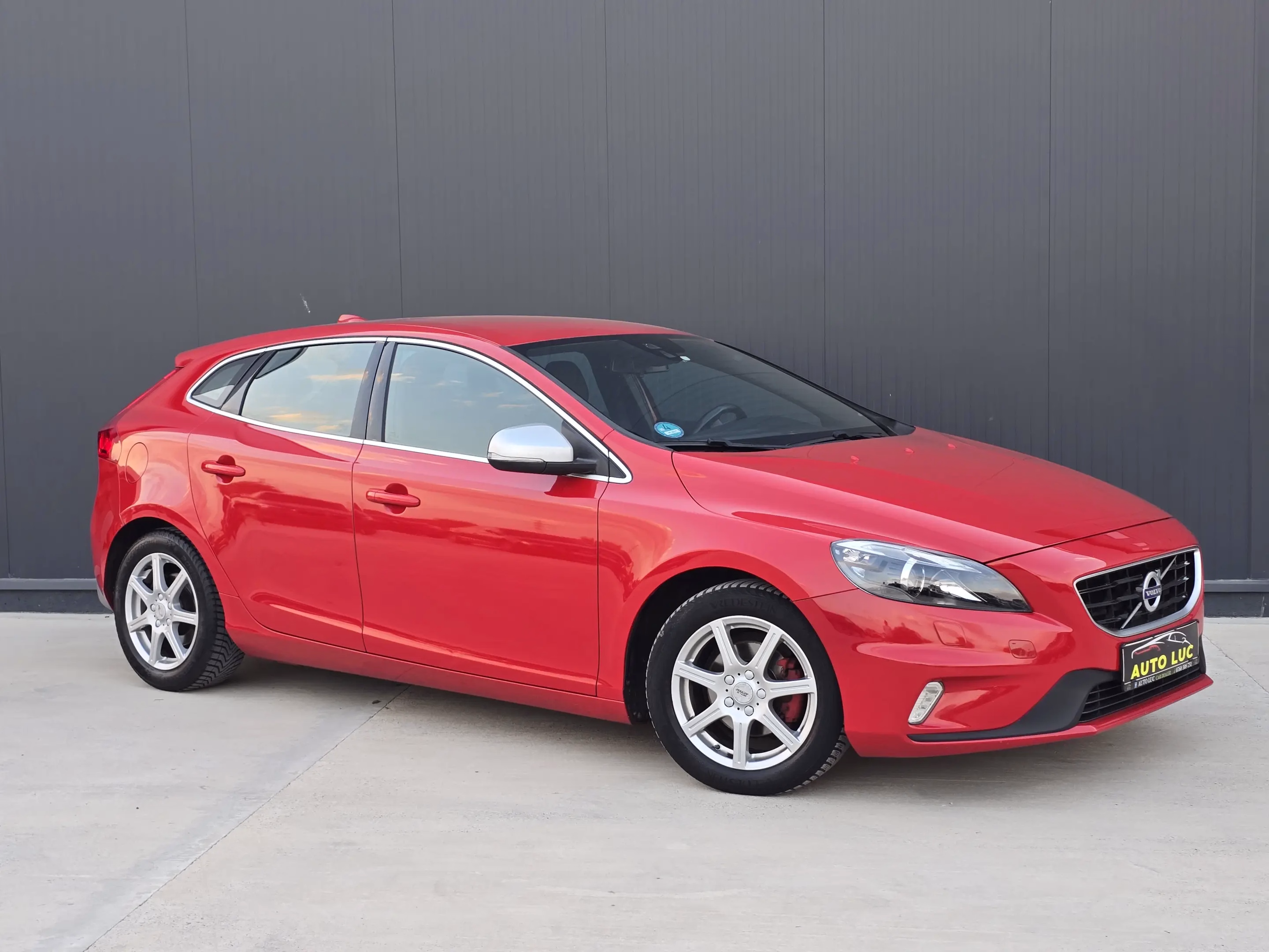 Volvo V40
