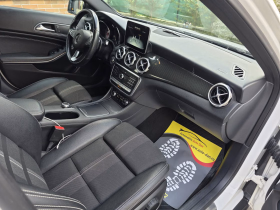 Mercedes-Benz GLA 220