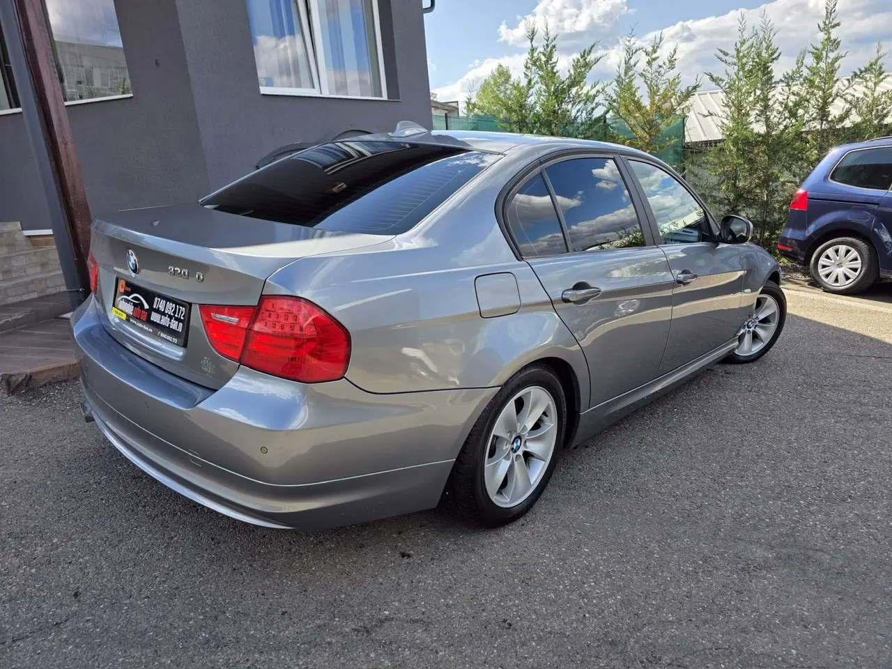 BMW 320