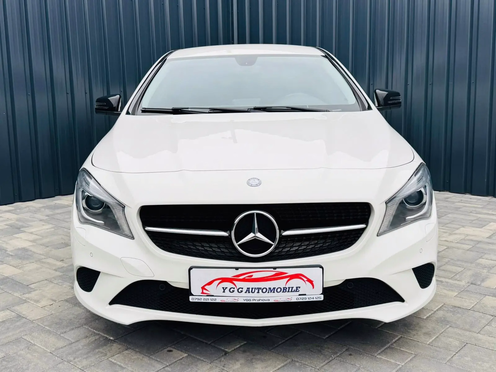 Mercedes-Benz CLA 220