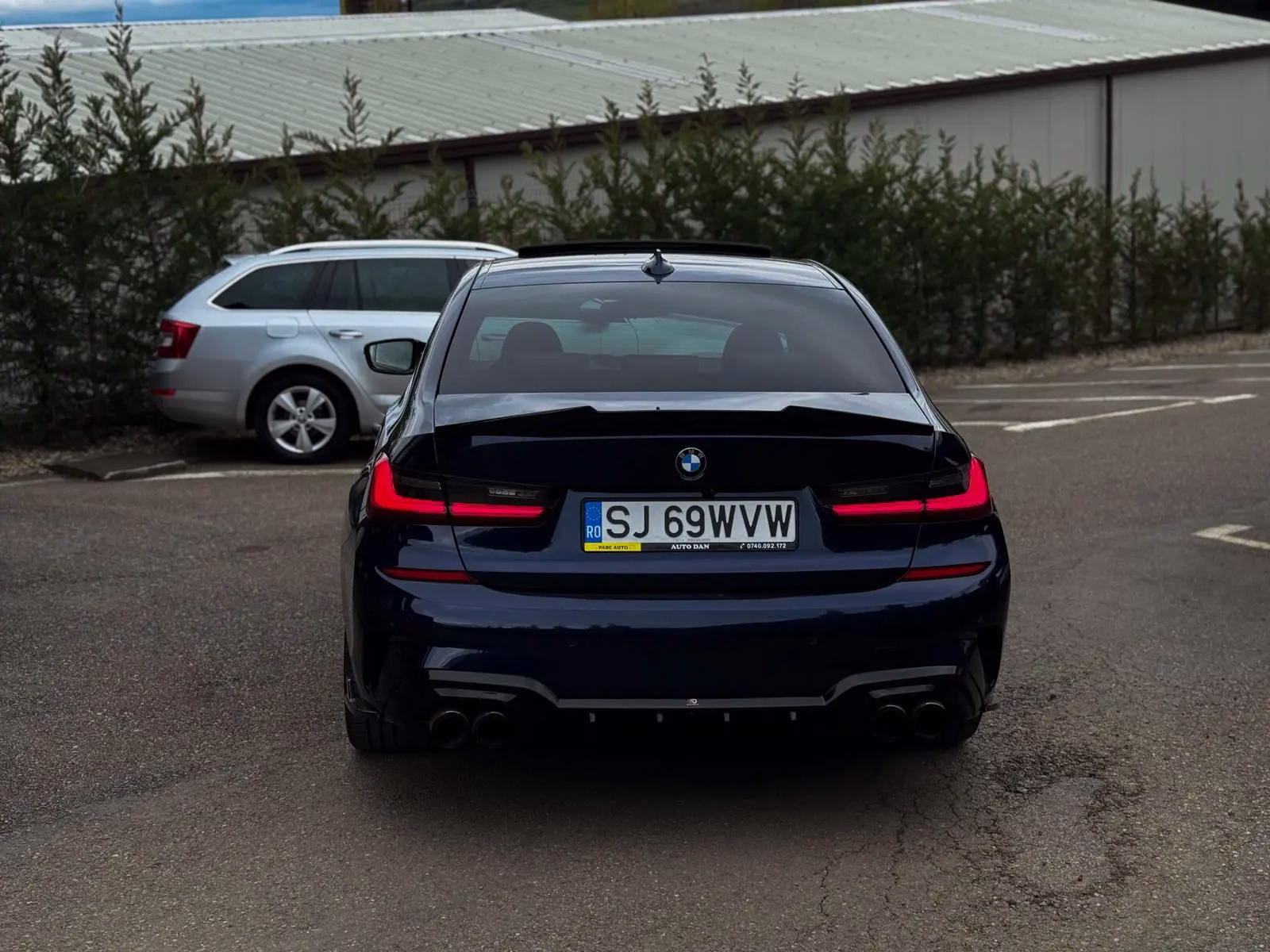 BMW 330