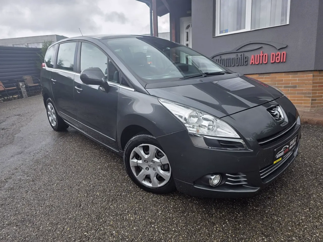 Peugeot 5008