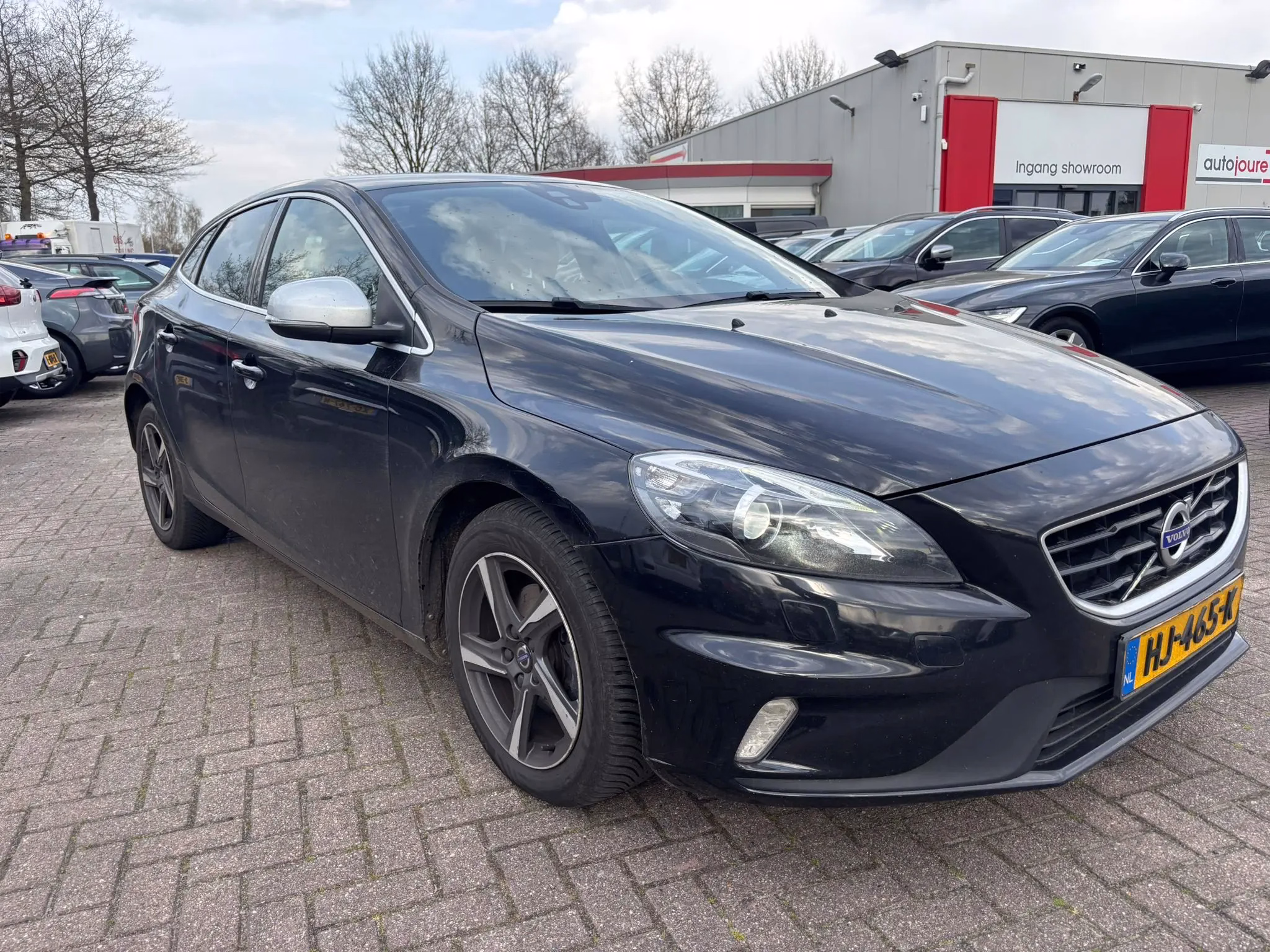 Volvo V40