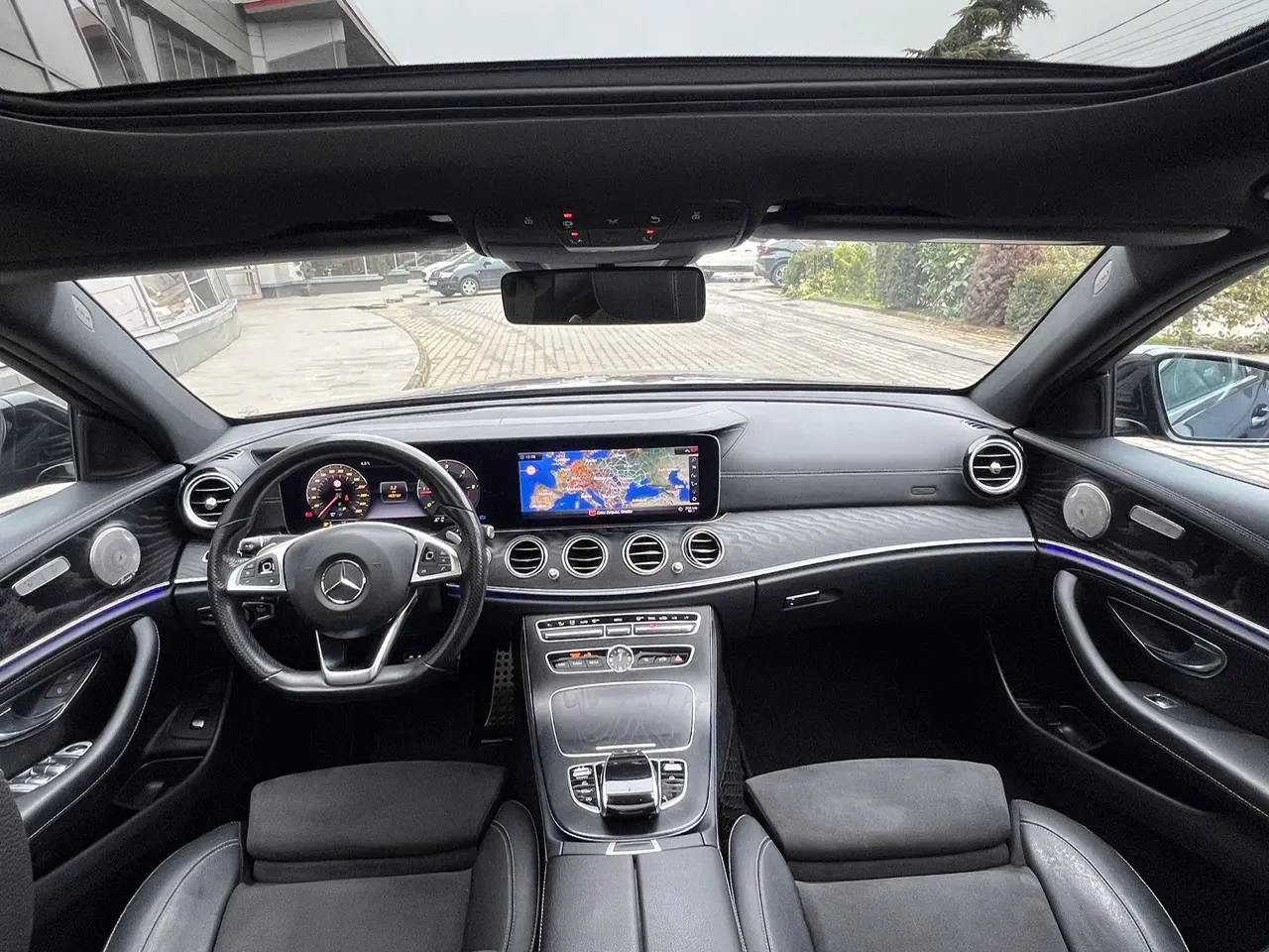 Mercedes-Benz E 220