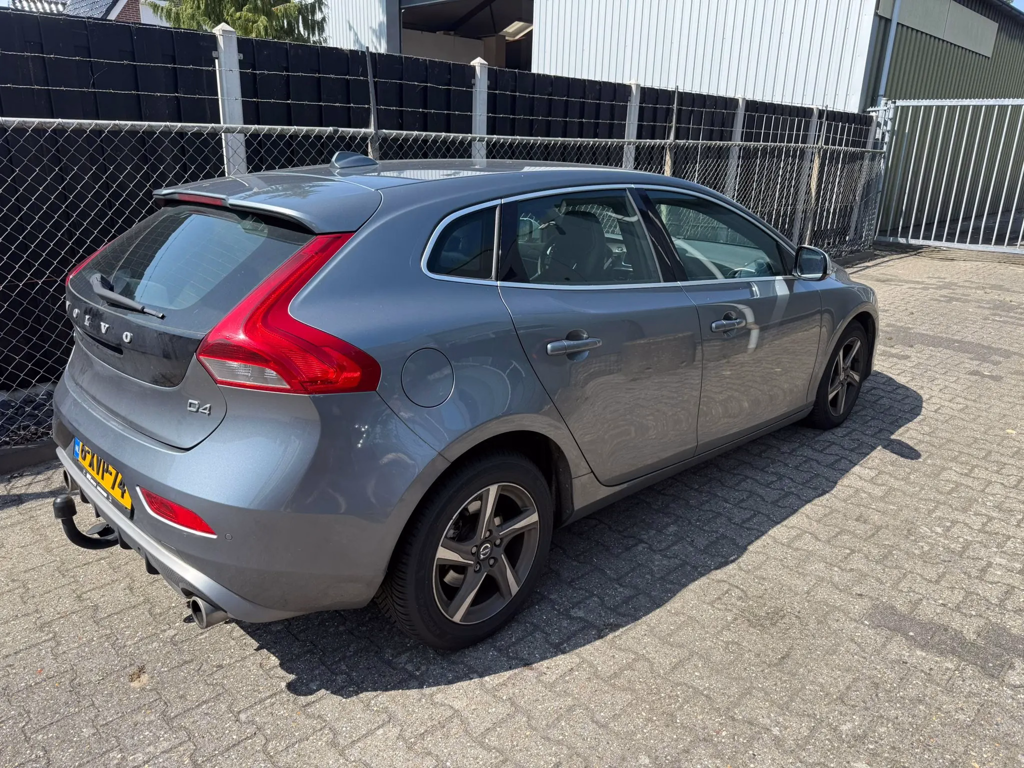 Volvo V40