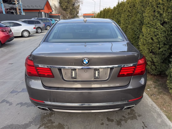 BMW 740
