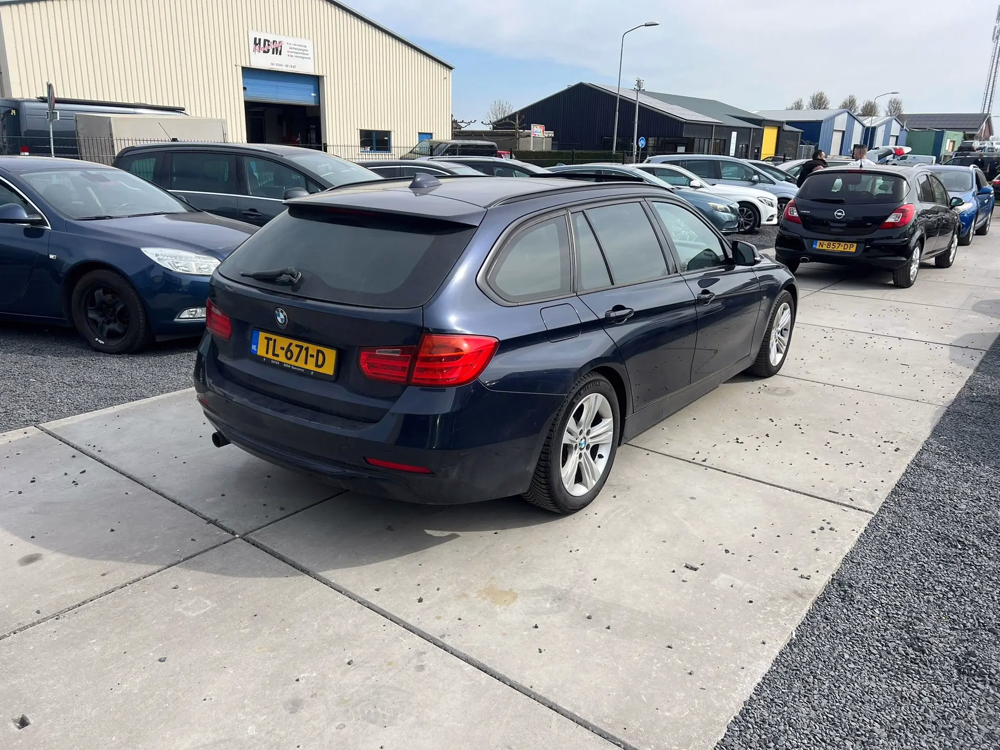 BMW 320